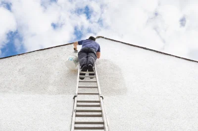 Peinture extérieure à Vézézoux — façades et ravalement